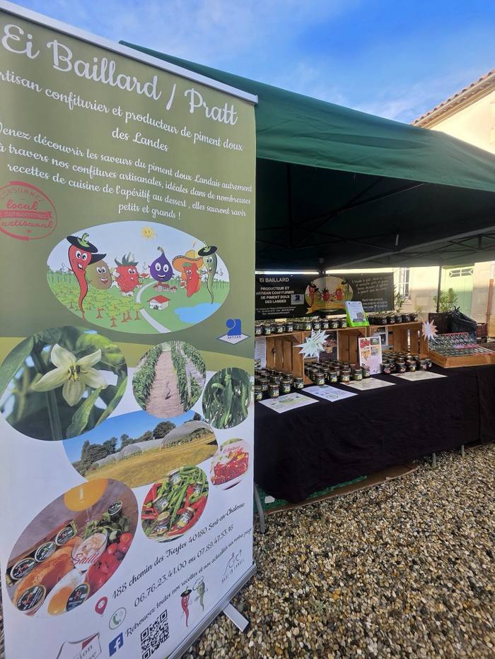 Le stand de Christelle et Christophe Baillard : confitures et piment doux des Landes